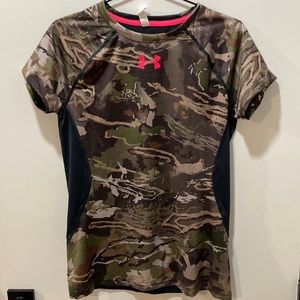 Women’s Under Armour (medium) Camo Short Sleeve.